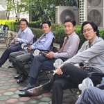 명절에 용돈 많이 줄 것 같은 <b>삼촌</b>을 골라보자