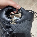 [어케생각해] <b>습기</b>제거제 때문에 샤넬가방 포함 천만원대 손해가 발생했습니다...