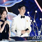 [포토] 한지민-이제훈 '<b>청룡</b>영화상 올해도 함께'