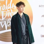 [사진]조이 크러쉬,'음원<b>깡패</b> 골든디스크 왔어요'