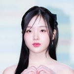 [최진우케인] [T포토] 김우석과 열애인정 강나언, '하트도 잘<b>해요</b>'