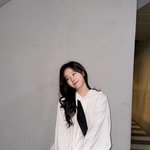 “가만히 스며드는 저녁”…채원빈, 흐드러진 <b>미소</b>→잔잔한 여운