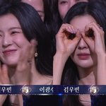  등장하자..카메라에 잡힌 이선빈 반응 '러블리' [<b>청룡</b>영화상]