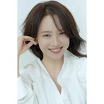 송지효 <b>부친</b> 빚투 의혹… 소속사 "강경 법적대응"