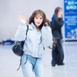 스케줄’…‘바쁘다 바빠 완뭉사회’ (김포공항 출국) [<b>HD</b>포토]