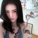 [<b>IS</b>하이컷] 타투는 여전...한소희, 일상 속 힙부터 시크까지