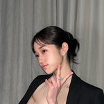 [베스트클릭] 영화같은 공간과 순간”…노윤서, 청룡의 밤→우아함과 시크 <b>공존</b>