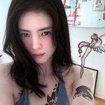 2천만 원 들여 지웠지만 ‘타투’ 사랑…하얀 피부 <b>위</b> 강렬 존재감