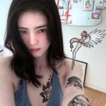 한소희, 얼마나 말랐으면..헐렁헐렁 남아도는 <b>롱부츠</b>