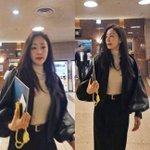 ‘장기 연애’ 오나라, 공연장을 런웨이로… <b>사진작가</b>는 “그 분”