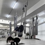 “이젠 다 굳었겠지” …강나언, 고요한 밤공기→에어리얼 요가 열정