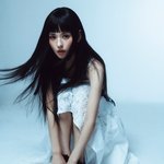 '비연예인과 결혼' 김윤혜, 더 화사해졌네…<b>시크</b>·고혹 '극과 극...