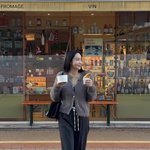 박지윤, <b>호떡</b>과 떡볶이 들고 '파리지앵' 느낌…"철이 없었죠