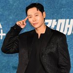 <b>김동욱</b>·스텔라, 부모 된다…“첫 아이 임신, 내년 초 출산” [공식]