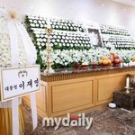 [최진우케인] [MD포토] 故 이순재 빈소를 놓여진 <b>이재명</b> 대통령의...