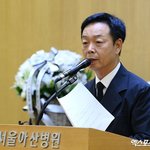 故<b>전유성</b> 이어 이순재…빈소 찾은 김학래 "다 내려놓고 편히 쉬십시오"...
