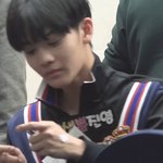 얘 귀엽지