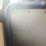 버스에서 <b>낙서</b>봤는데 뭔가 기분이 묘함