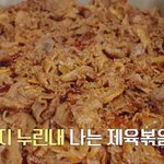 식량 보급이 2달 남은 걸 알게 된 <b>남극</b>의 셰프