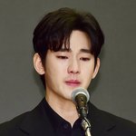 故 김새론 모친, 김수현 미성년자 교제 증거 공개 "5년 만난...