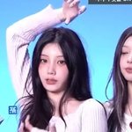 [모두드루와] 탄탄한 아일릿 <b>원희</b> 복근