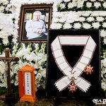 신구→79세 김용건 한달음…원로<b>배우들</b>의 '선생님' 故이순재, 추모...