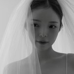 배우 박진주, <b>순백</b>의 웨딩드레스 자태...“30일 비연예인과 결혼”