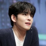 설레니까 그렇게 쳐다보는 거 자제하실게요