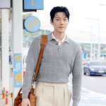 예비<b>신랑</b> 김우빈, 신민아와 결혼 발표 후 첫 근황..韓떴다!