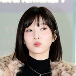 [모두드루와] 크러쉬 레드벨벳 조이 ‘입술 쏘옥 내밀고’ [<b>MK</b>포토]