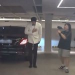 이번에도 한껏 예의 차린 김우빈 공항 패션