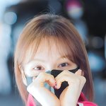  ‘햇살 비치는 러블리한 <b>갈색</b> 눈동자’ (인천공항 입국) [HD포토]