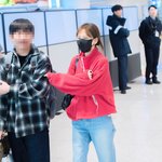 소식에 매니저 추위 걱정해주는 연예인’ (인천공항 입국) [<b>HD</b>포토]