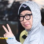박명수, <b>생방</b> 중 손가락 수술 비상 밝혀 “펴지지가 않는다, 일단...