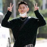 크러쉬 "조이 <b>덕분</b>에 웃는 날 많아져..예쁘게 봐달라"[전문]