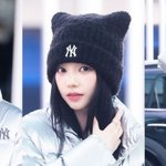  일반인 취급 받았다…<b>LA</b>서 생긴 일 "쑥쓰러웠다" [RE:뷰]