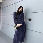 레드<b>벨벳</b> 조이, 연애하니 더 예뻐지네…크러쉬 반할만