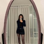 효민, <b>망사</b> 스타킹 입고 드러낸 우월한 각선미…빛나는 미모 [N샷]