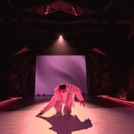 터졌다…무대 도중 드론 추락, 올데프 타잔 <b>독무</b> 날아갔다 [엑's...