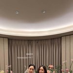 블랙 효민, 금융맨 두고…순백의 새 신부 함은정과 <b>미소</b> “행복하자”