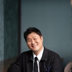 [단독] '대세' <b>윤경호</b>, 스크린 주연 우뚝 '고딩형사' 이끈다