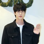 [단독]"뽀뽀가 범죄?" 경악..<b>BTS</b> 진 강제추행 日여성, 내년...