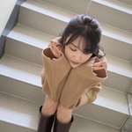 옷 바로 삼”…박하선, 포근한 <b>계단</b> 위→러블리 포즈로 시선 압도