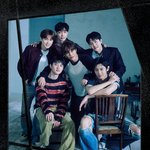 '첸백시 제외' 엑소 6人 단체사진 <b>베일</b> 벗었다…이제 '로고' 안...