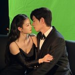 김유정 웨딩화보, ‘친<b>X</b>’ <b>남편</b>과 입맞춤 직전…‘사패’ 눈빛