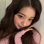 [최진우케인] 아이브 <b>장원영</b>, '복숭아 요정'이 현실에? 과즙 뚝뚝...