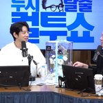 황치열 생일에 ‘컬투쇼’ 라이브, 팬들 선물에 “금 들어있나?”...