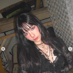  <b>스모키</b> 메이크업 찰떡 소화하더니..팬들도 놀랄 ’파격’ 시스루...