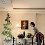 돌싱 <b>기은세</b>, 낚싯줄 걸어 만든 트리‥크리스마스 ‘집꾸’ 뚝딱하는...