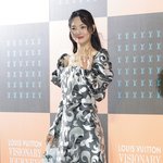 신민아, 김우빈이 반한 보조개 <b>미소</b>